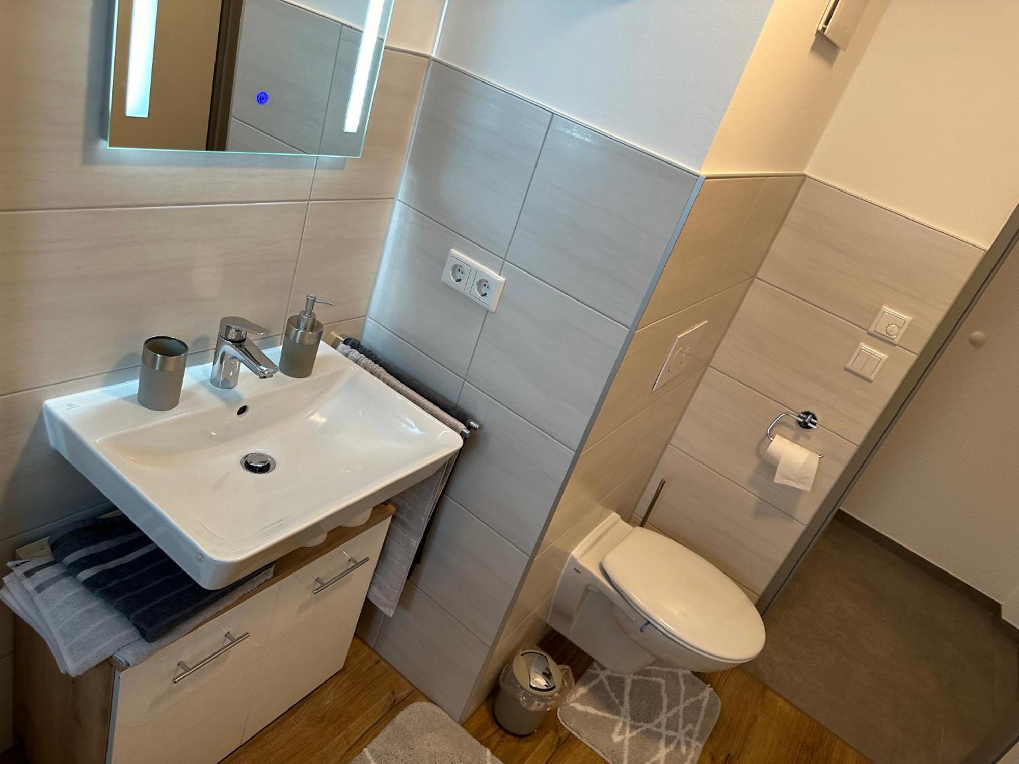 Modernes Apartment In Guter Lage Инголщат Екстериор снимка