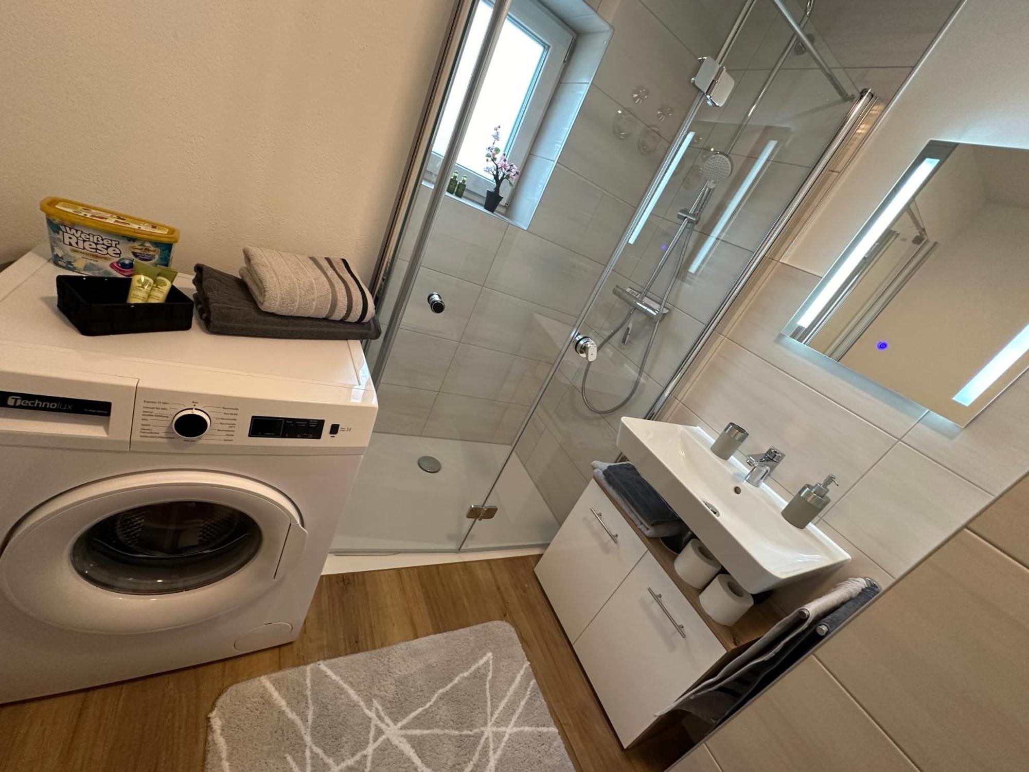 Modernes Apartment In Guter Lage Инголщат Екстериор снимка